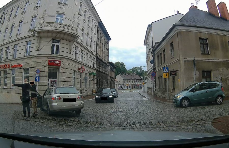 Obywatelskie zatrzymanie w centrum. Pan Maciej zachował się jak trzeba - foto