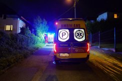 Nocna interwencja służb w domu. W niewyjaśnionych okolicznościach zapalił się materac - foto