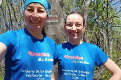 Magda i Ola idą dzielnie. Za nimi już Bieszczady, a wszystko dla Kazika! - foto