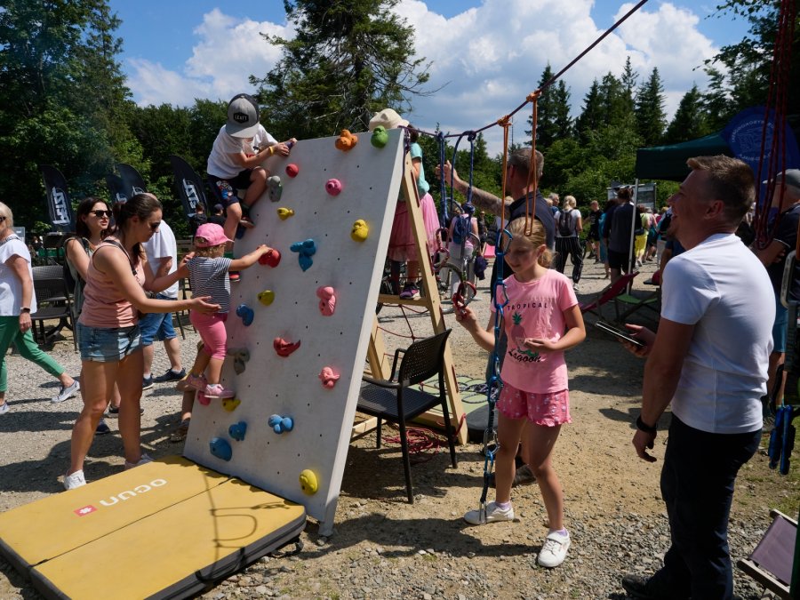 Pokazy strażackie przed Ratuszem, festiwal na Szyndzielni i pikniki dla dzieci PROGRAM