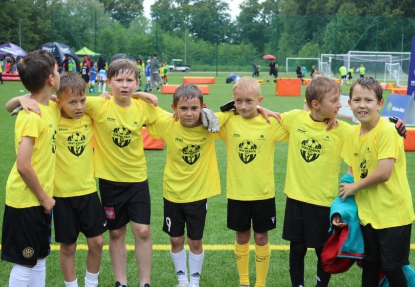 Wielkie emocje na stadionie w Wapienicy. Pogoda nie popsuła sportowego święta - foto