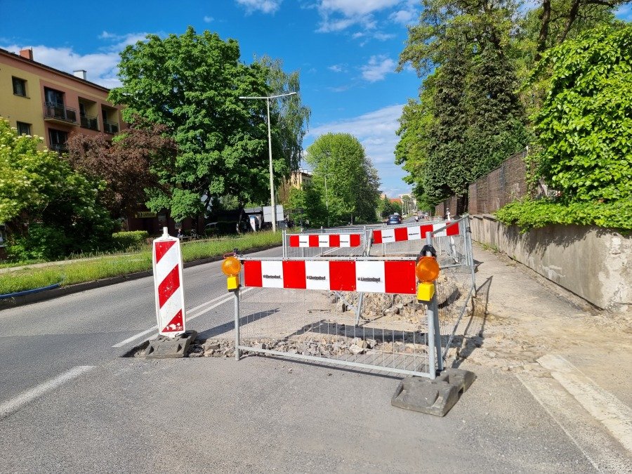 Remonty wymuszają zmiany organizacji ruchu. Wprowadzą jeden kierunek na ulicy Listopadowej