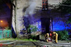 Biegły ustalił wstępną przyczynę tragicznego pożaru. We wtorek odbędzie się sekcja zwłok - foto