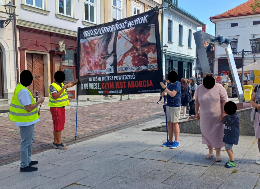 Pikiety budzą niesmak mieszkańców. Urzędnicy odpowiadają, że nic zrobić nie mogą - foto