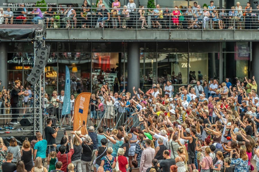 Bielsko-Biała wypełni się sztuką uliczną. Będzie też letni koncert i giełda staroci PROGRAM