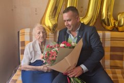 Powiększa się grono bielskich stulatek. Pani Hildegarda wciąż jest młoda duchem - foto