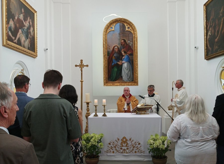 Podniosła rocznica zamkowej kaplicy. W wydarzeniu uczestniczył książę bielski - foto