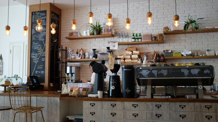 Mała gastronomia i bistro - czy nowy lokal z własną stroną ma szansę na sukces?