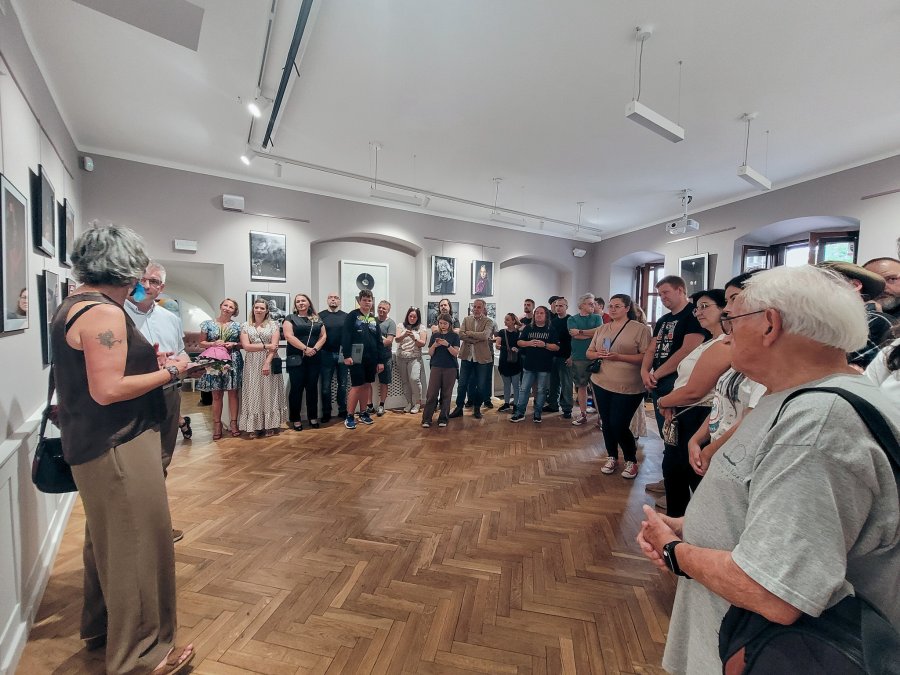 Piękno portretu i krajobrazu. Artyści z internetowej społeczności pokazali swoje prace - foto