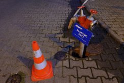 Woda z hydrantów lała się godzinami. Spółka płukała sieć, bo włącza nowy wodociąg - foto
