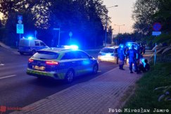 Nie zatrzymała się do kontroli. Policyjny pościg za samochodem - foto