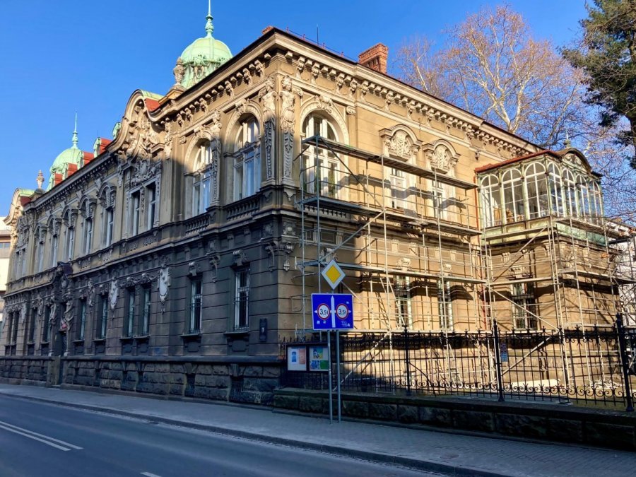 Zawężenie jezdni na wysokości pałcyku Rosta. Remont wkracza w kolejną fazę - foto