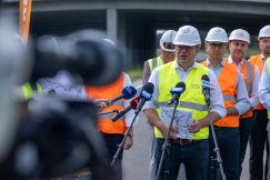 Ministrowie już byli, w poniedziałek ruszą kierowcy. Pełna przejezdność w 2027 roku? - foto