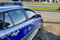 Wyrwał się i uciekł. Zatrzymany przez świadków kierowca najprawdopodobniej był pijany
