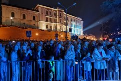Koncert w oknie ponownie zachwycił publiczność. Wspaniały finał święta miasta ZDJĘCIA i FILM