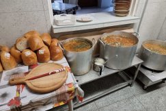 Radny chce nadzoru nadwyżek żywności. Restauratorzy i sklepy objęte opłatami?