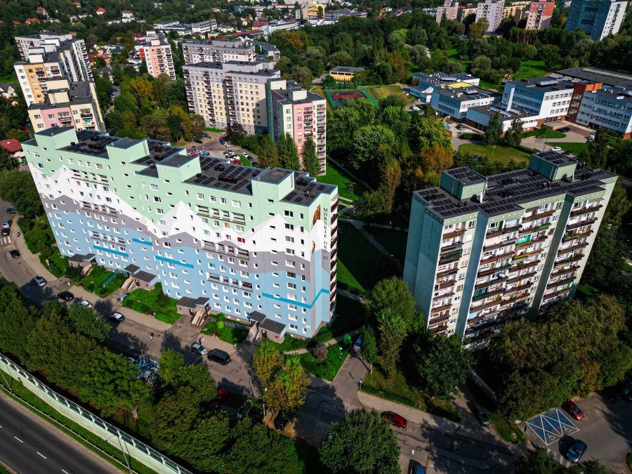 Gigantyczne dopłaty za ogrzewanie na Karpackim. Prezes proponuje raty, mieszkańcy grożą pozwami