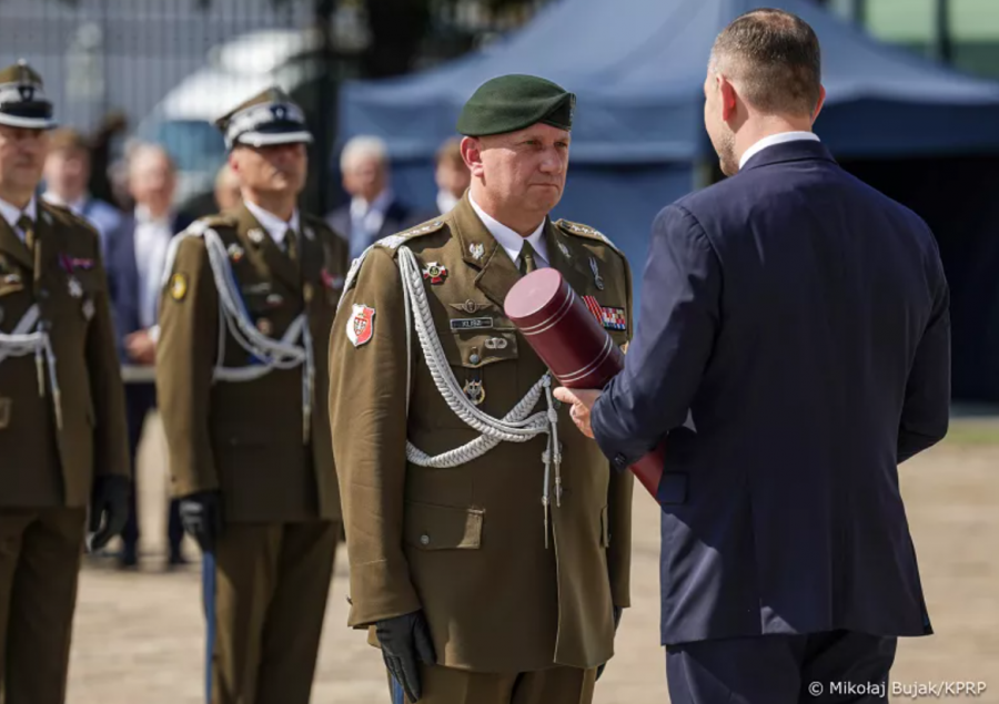 To ten generał wydał rozkaz o zestrzeleniu dronów. Służył w bielskim batalionie - foto