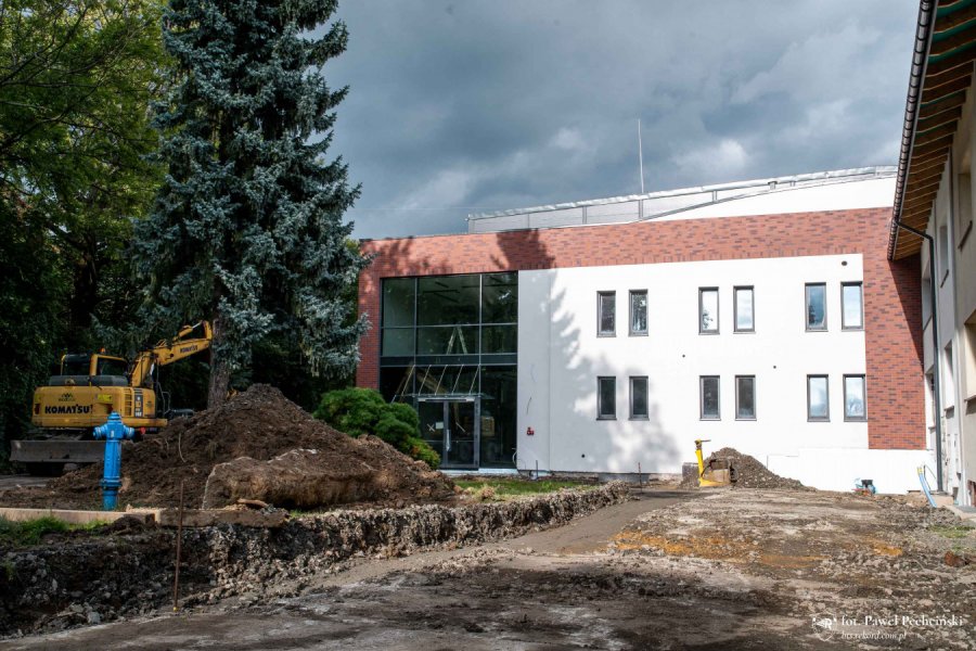 Po hali z czasów Gierka nie ma już śladu. Rekordowa inwestycja zachwyca również w środku ZDJĘCIA
