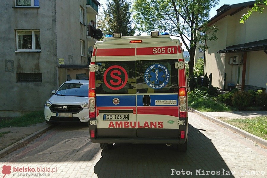 Mężczyzna zaatakowany na ulicy? Z raną ciętą ręki trafił na SOR, policja szuka sprawcy