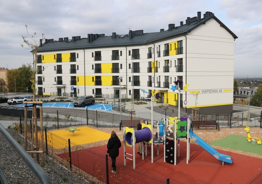 To największa taka inwestycja w historii. Jej koszt to 110 mln zł, pierwsi lokatorzy z kluczami - foto