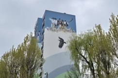 Nie tylko ciepłe ściany, ale i piękny widok. Nowe murale nawiązują do nazwy bielskiego osiedla - foto