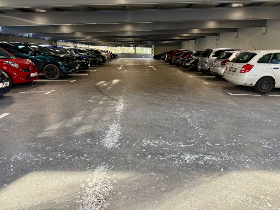 Rusza wielki festiwal, a parking w opłakanym stanie. MZD zapowiada kontrolę obiektu - foto