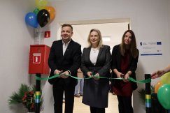 Nowy ośrodek w Bielsku-Białej otwarty. To miejsce kompleksowego wsparcia dla pieczy zastępczej - foto