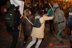 Ruszyły zapisy do gry miejskiej. Jej uczestnicy przeniosą w się w mroczny klimat lat 80. - foto