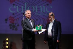 Skomponował muzykę do legendarnej bielskiej bajki. Odebrał najwyższe odznaczenie - foto