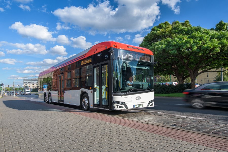 Na bielskie ulice wyjedzie „tramwaj na kołach”. Pojazd ma 15 m długości i trzy osie - foto