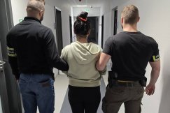 Pukali do drzwi seniorów i wykorzystywali ich łatwowierność. Rozbito bezwzględny gang oszustów