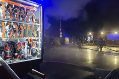 Nocny pożar samochodu. Ogień pojawił się na terenie należącym do spółki komunalnej - foto