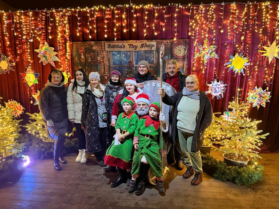 Weekend pod znakiem świątecznych jarmarków. Dziś czekają kolejne atrakcje i kursy bryczką - foto