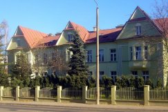 Ratusz ogłosił konkurs na dyrektora. W ogłoszeniu podano oferowane wynagrodzenie z dodatkami