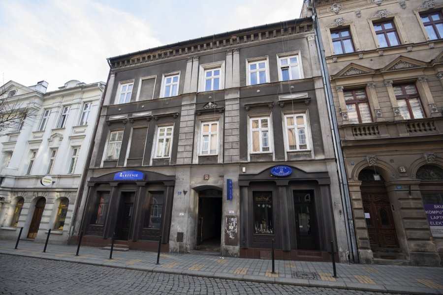 Kamienicę po pożarze tanio sprzedam. Zabytek w centrum od lat jest pustostanem - foto