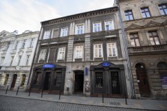 Kamienicę po pożarze tanio sprzedam. Zabytek w centrum od lat jest pustostanem - foto