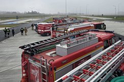 Nowy odcinek S1 czeka na otwarcie. Strażacy przeprowadzili rekonesans - foto