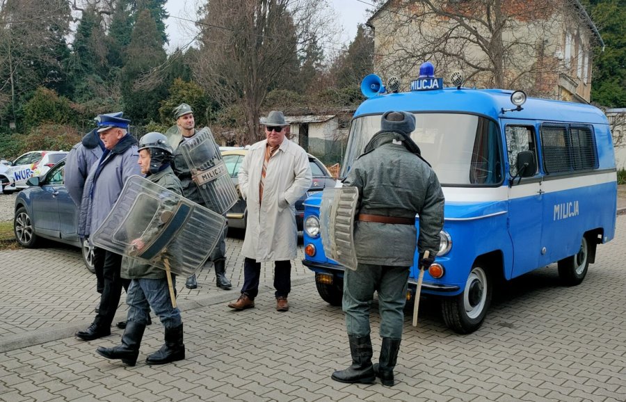 To była lekcja historii w plenerze. Rekordowa liczba uczniów wzięła udział w grze miejskiej - foto