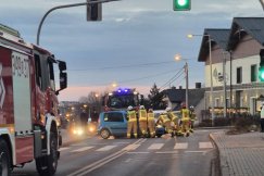 Zderzenie dwóch aut na skrzyżowaniu w Straconce. Poszkodowana trafiła do szpitala - foto
