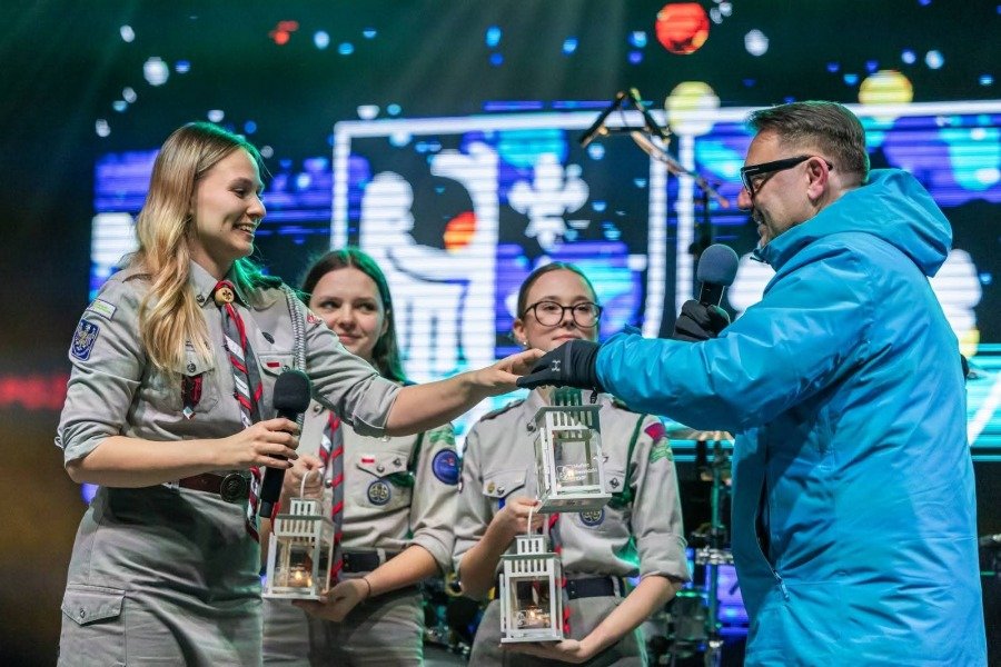 Betlejemskie Światło Pokoju. W niedzielę z katedry będzie można zabrać je do swoich domów