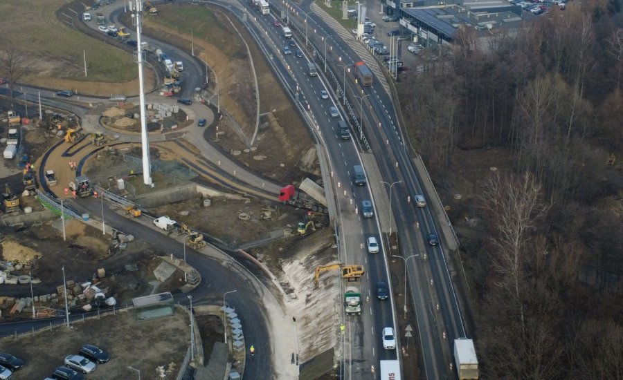 Niebezpieczna przewiązka zlikwidowana. Podpisano aneks terminowy na budowę węzła ZDJĘCIA