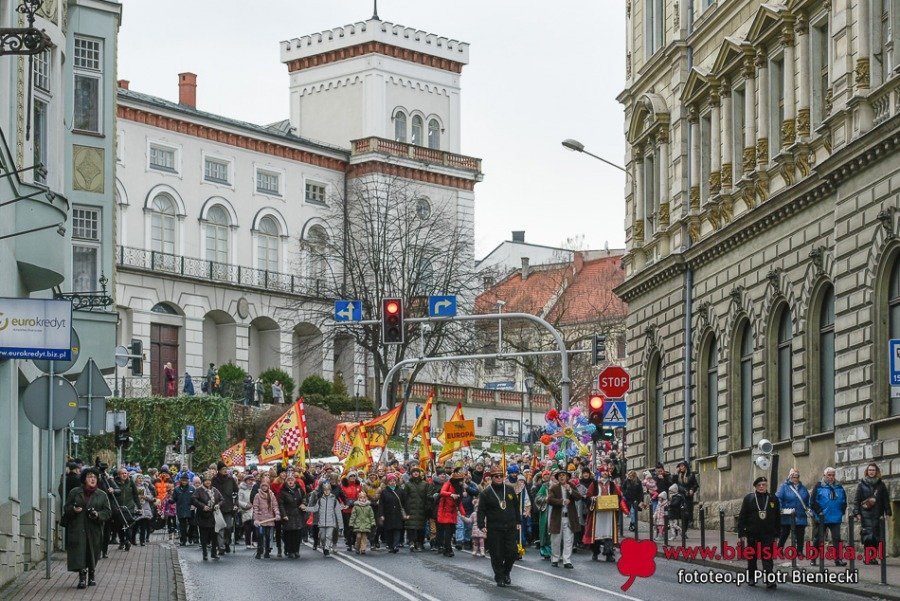 Barwy korowód zablokuje ruch w centrum miasta. We wtorek wystąpią utrudnienia