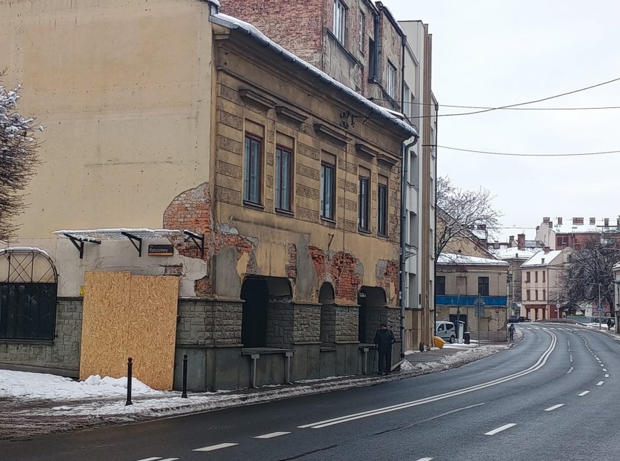 Przejście w centrum zabite płytami. „Dramatu mieszkańców nikt zdaje się nie dostrzegać” - foto