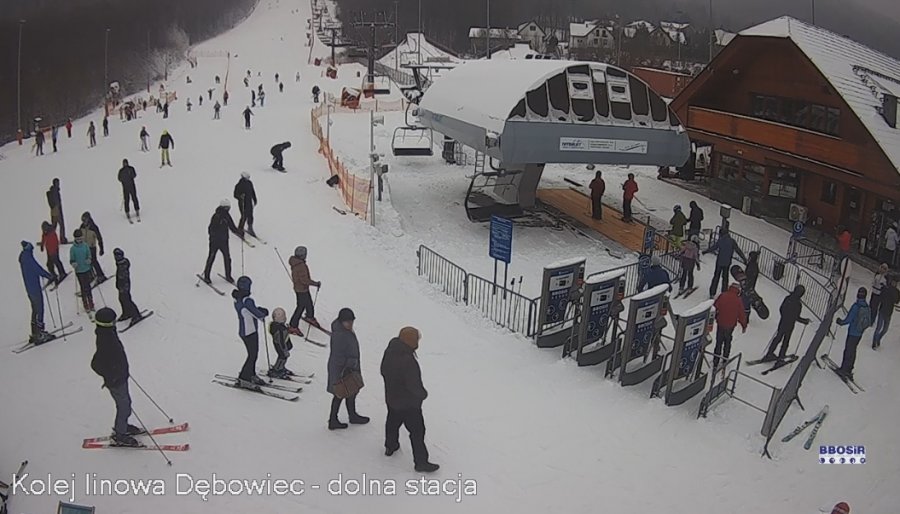 Dębowiec ruszył, od rana tłumy! Ceny bez zmian, w ofercie pojawiła się nowość - foto