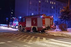 Wyciek gazu na bielskim osiedlu. W jednej z klatek odkryto na drzwiach tajemniczą kartkę - foto