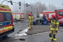 Odblokowany ruch na DK1. Kierująca dachowała, cudem nic się jej nie stało - foto