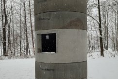 Tajemnicze betonowe konstrukcje w Dolinie Wapienicy. Społecznicy mówią, że to „proteza” - foto