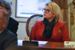 Dramatyczne sceny w pociągu. Senator z Bielska-Białej i pasażerowie uratowali życie mężczyzny