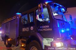 Duża akcja służb na terenie wojskowym w Bielsku-Białej. Pożar i ewakuacja żołnierzy ze strzelnicy - foto